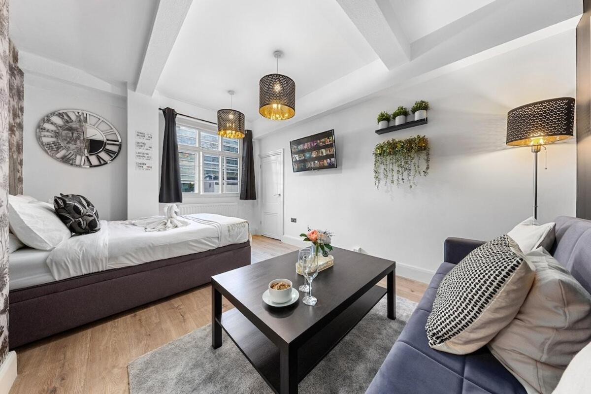Luxury, Relaxing Apartment! 2 Mins From Paddington Station! *