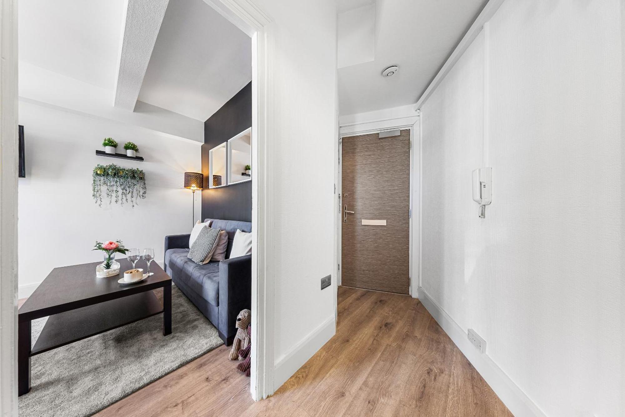 Luxury, Relaxing Apartment! 2 Mins From Paddington Station! Apartment