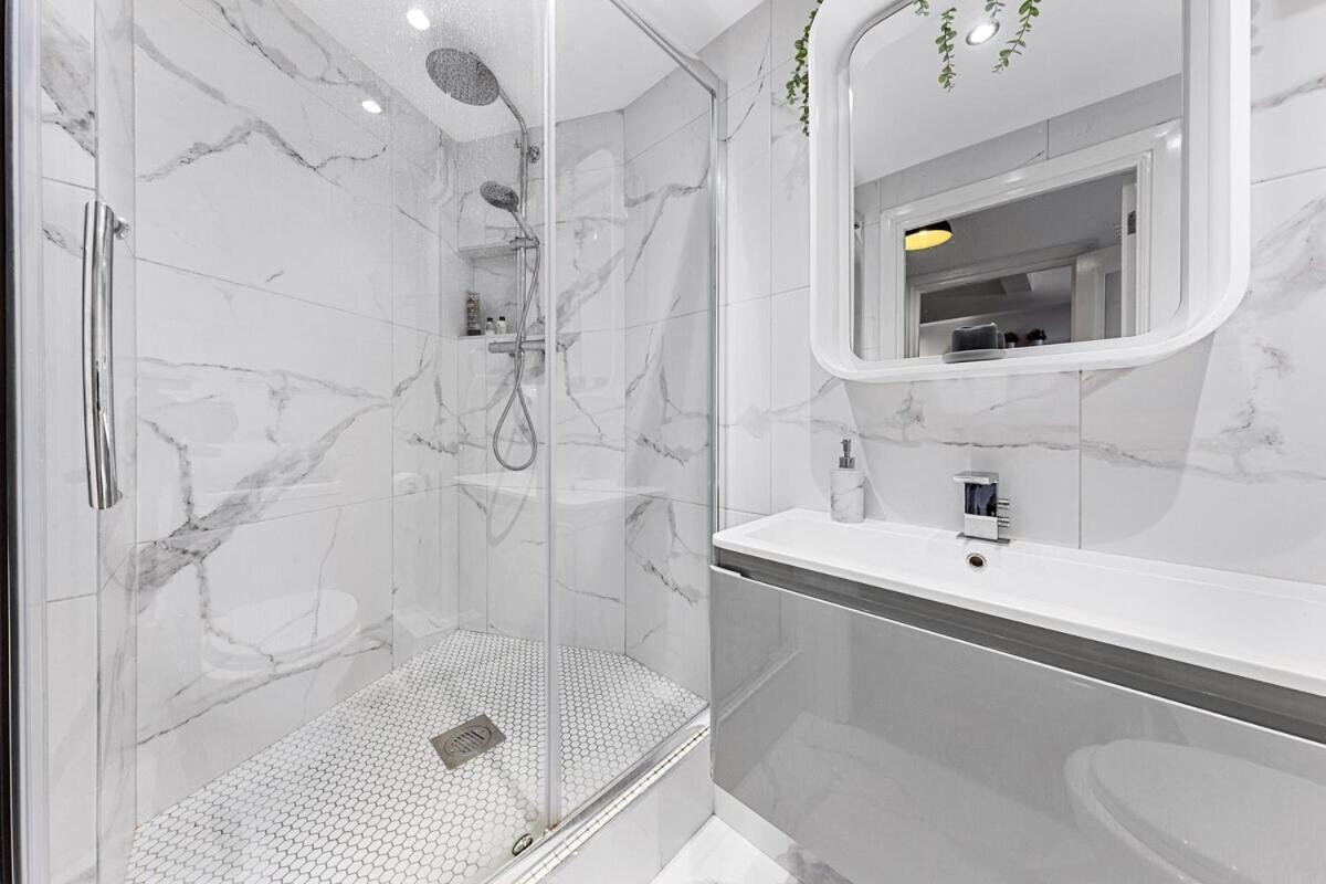 Luxury, Relaxing Apartment! 2 Mins From Paddington Station! Apartment London
