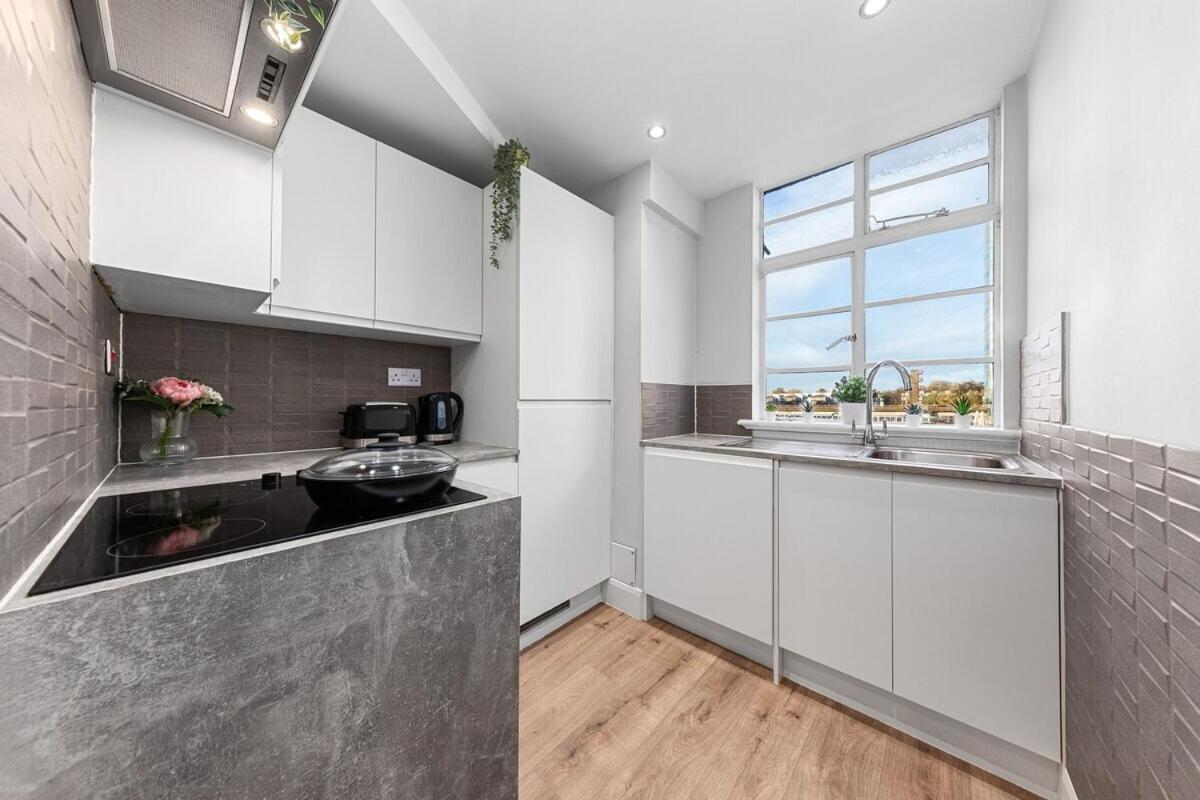 Luxury, Relaxing Apartment! 2 Mins From Paddington Station!