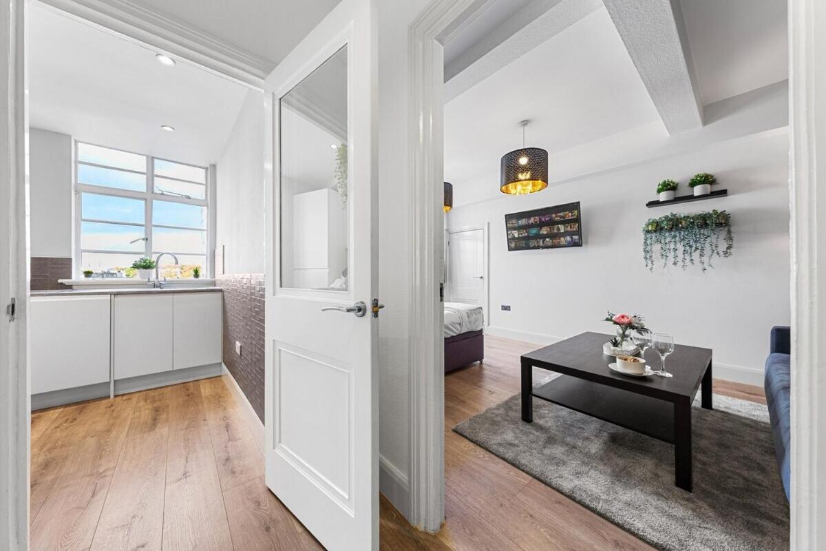 Luxury, Relaxing Apartment! 2 Mins From Paddington Station! Apartment London